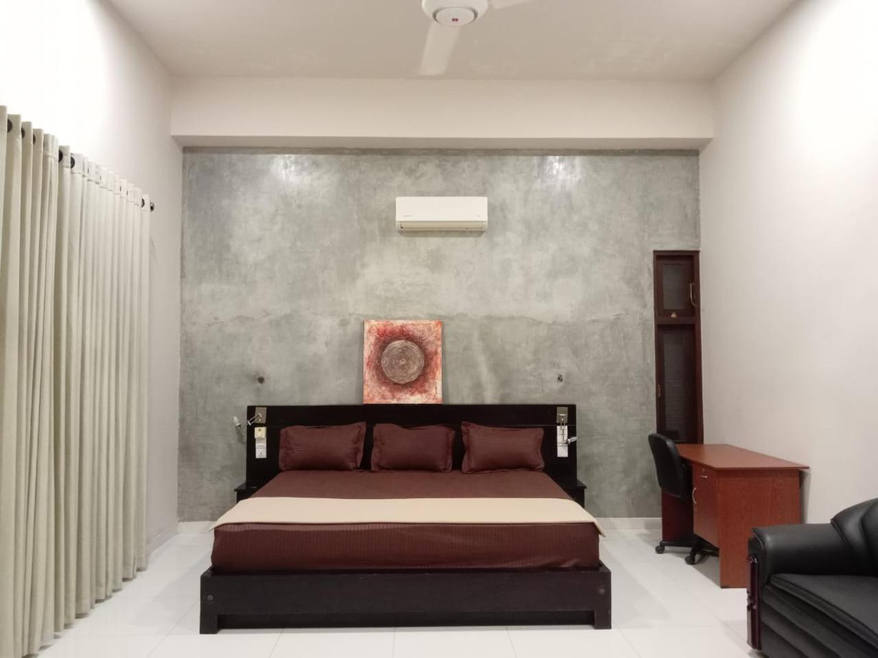 Thalangama Lakeview Lodge Battaramulla Kültér fotó