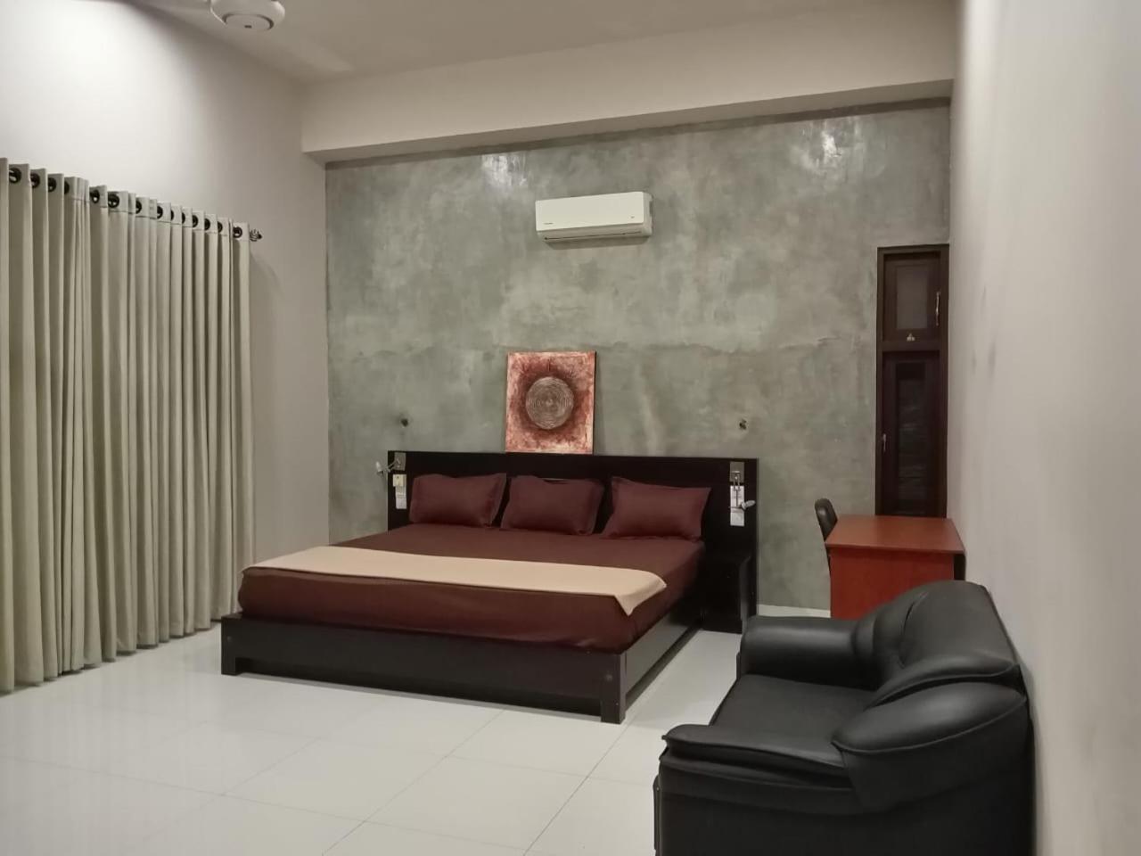 Thalangama Lakeview Lodge Battaramulla Kültér fotó
