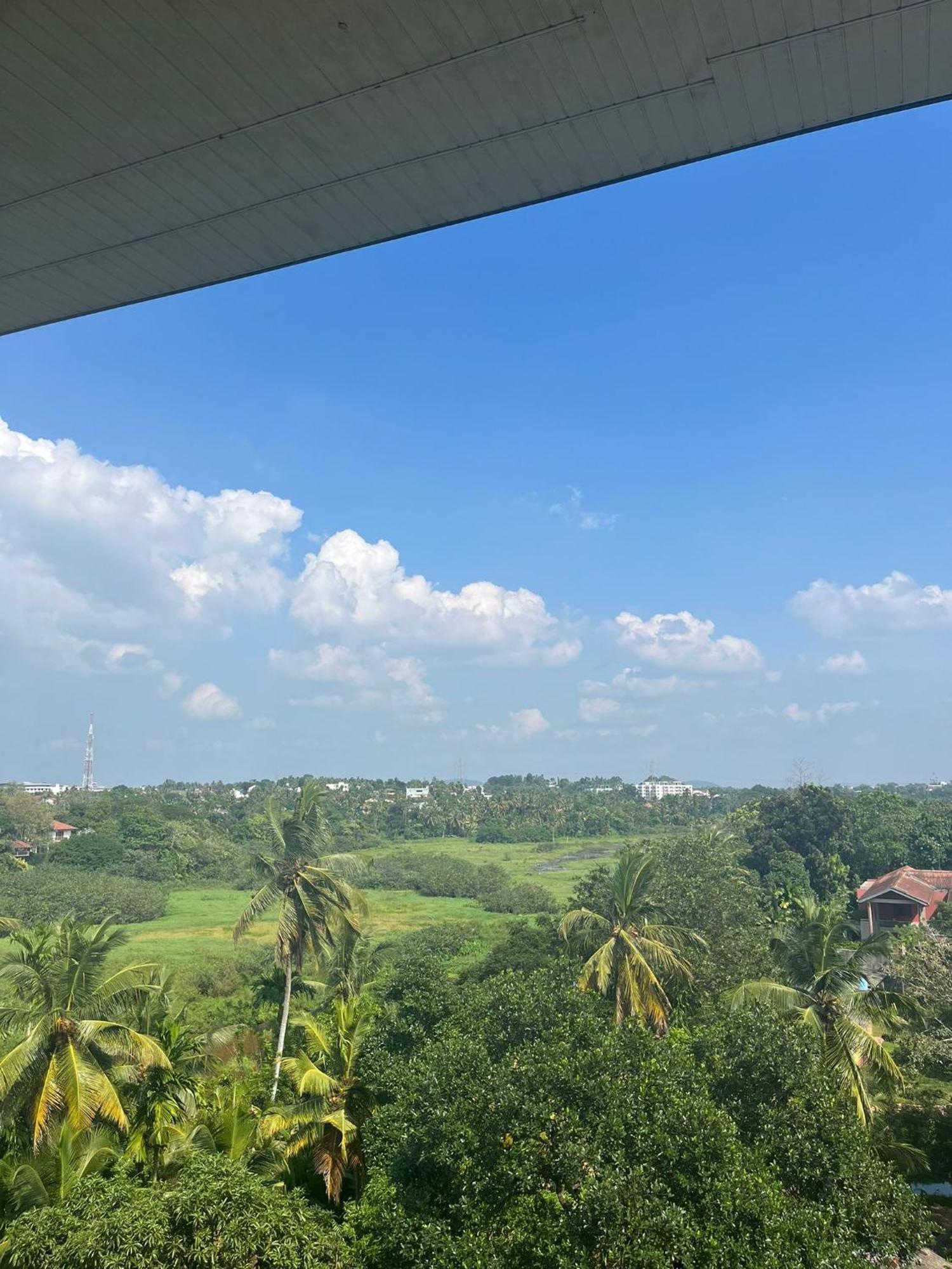 Thalangama Lakeview Lodge Battaramulla Kültér fotó