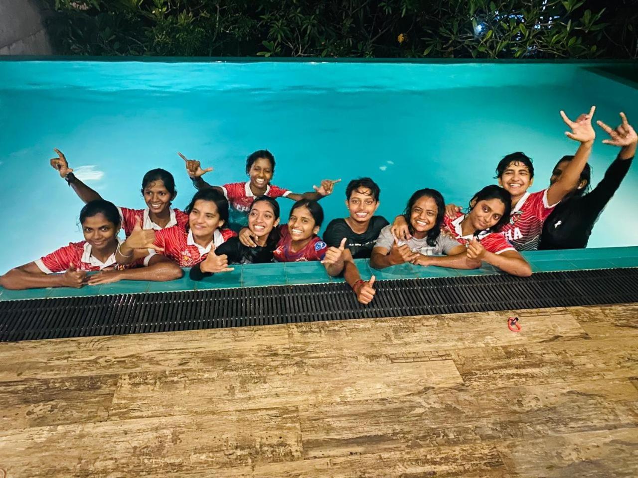 Thalangama Lakeview Lodge Battaramulla Kültér fotó