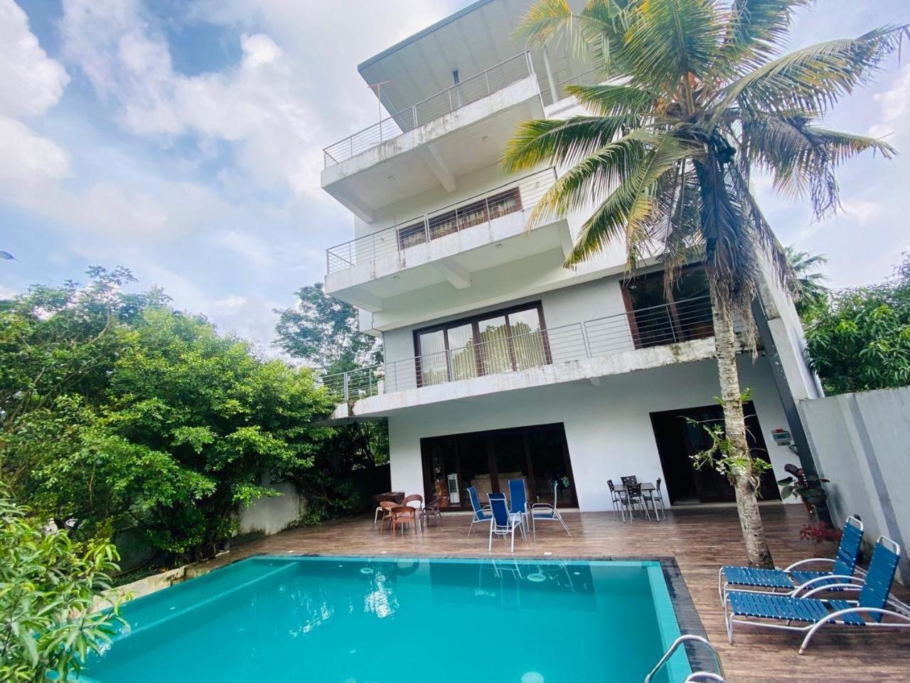 Thalangama Lakeview Lodge Battaramulla Kültér fotó